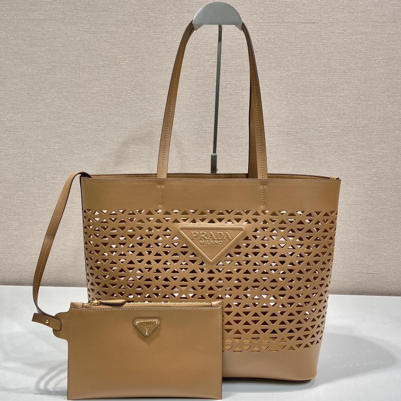 Pra*a tote bags